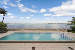 700 NE 25th St, Miami, FL 33137 - Photo 30