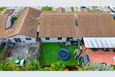 18615 NW 84th Pl #106-1, Hialeah, FL 33015 - Photo 14