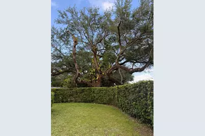 325 NE 131st St #A, North Miami, FL 33161 - Photo 56