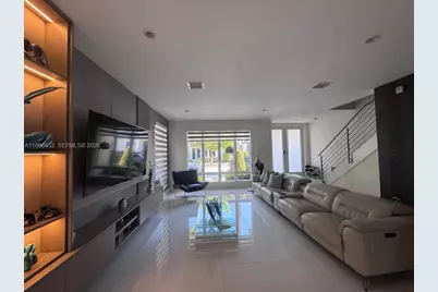 10412 NW 63rd Ter, Doral, FL 33178 - Photo 4