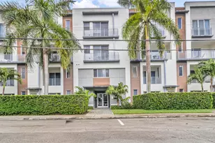 1045 NE 18th Ave, Fort Lauderdale, FL 33304 - Photo 2