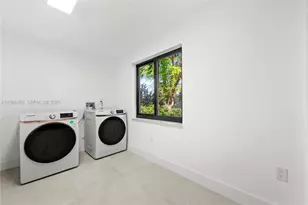 8246 NE 2nd Ct, Miami, FL 33138 - Photo 34