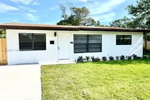 329 SW 3rd St, Boca Raton, FL 33432 - Photo 2
