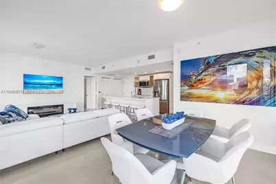 185 SW 7th St #3611, Miami, FL 33130 - Photo 2