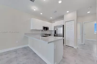 6420 NW 102nd Path #303, Doral, FL 33178 - Photo 10