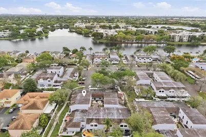 11719 NW 11th St, Pembroke Pines, FL 33026 - Photo 2