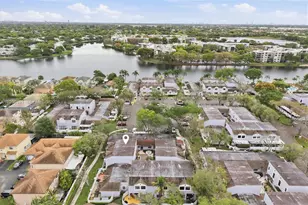 11719 NW 11th St, Pembroke Pines, FL 33026 - Photo 2