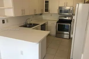 951 Doveplum Ct, Hollywood, FL 33019 - Photo 6