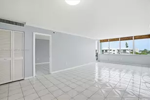 8233 Harding Ave, Miami Beach, FL 33141 - Photo 4