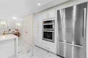 9801 Collins Ave, Bal Harbour, FL 33154 - Photo 16