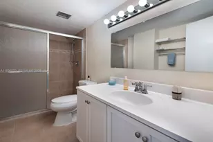 3161 S Ocean Dr, Hallandale Beach, FL 33009 - Photo 20