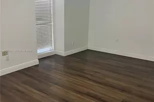 7411 Twin Sabal Dr, Miami Lakes, FL 33014 - Photo 8