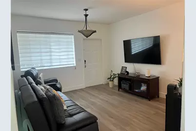 7211 NW 174th Ter #101, Hialeah, FL 33015 - Photo 4