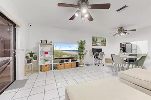 10500 NW 3rd St, Pembroke Pines, FL 33026 - Photo 4