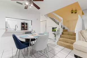 10500 NW 3rd St, Pembroke Pines, FL 33026 - Photo 22