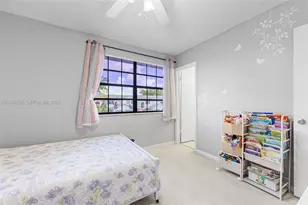 10500 NW 3rd St, Pembroke Pines, FL 33026 - Photo 12