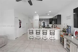 10628 W 33rd Way, Hialeah, FL 33018 - Photo 4