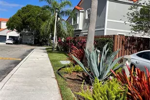 2260 SW 83rd Ave, Miramar, FL 33025 - Photo 8