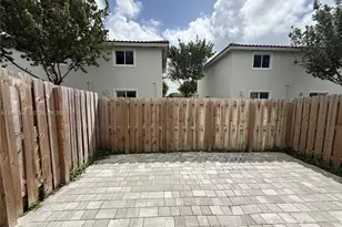 235 NE 3rd Ct, Florida City, FL 33034 - Photo 4