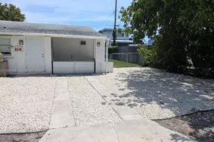 2116 Monroe Terrace, Hollywood, FL 33020 - Photo 2