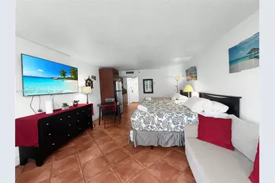 19201 Collins Ave #623, Sunny Isles Beach, FL 33160 - Photo 4