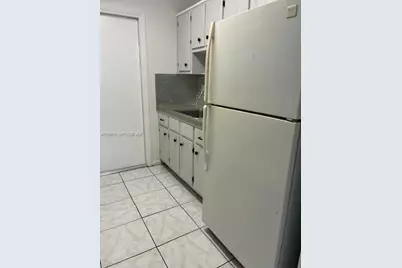 348 S Federal Hwy #11, Dania Beach, FL 33004 - Photo 4