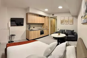 121 NE 5th St, Miami, FL 33132 - Photo 2