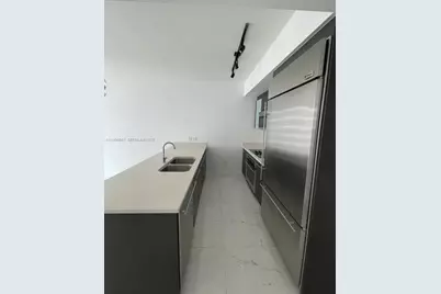 500 Brickell Ave #2506, Miami, FL 33131 - Photo 6