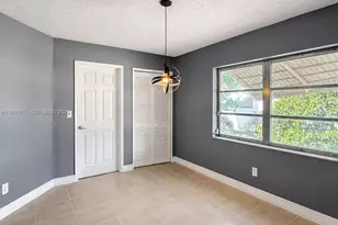 4753 NW 41st St, Lauderdale Lakes, FL 33319 - Photo 8