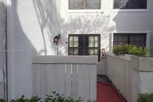 11992 NW 11th St, Pembroke Pines, FL 33026 - Photo 1