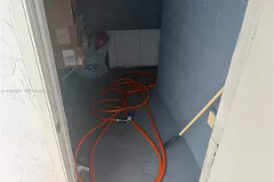 11992 NW 11th St, Pembroke Pines, FL 33026 - Photo 2