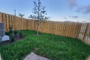 2429 SE 28th Dr, Homestead, FL 33035 - Photo 12