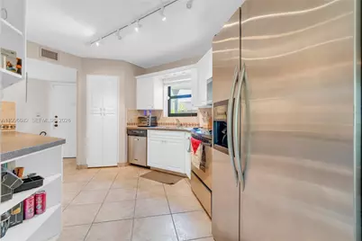 6755 W Broward Blvd #405, Plantation, FL 33317 - Photo 2