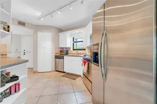 6755 W Broward Blvd, Plantation, FL 33317 - Photo 2