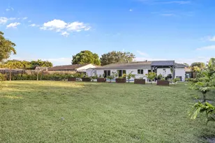 12811 SW 9th Pl, Davie, FL 33325 - Photo 30