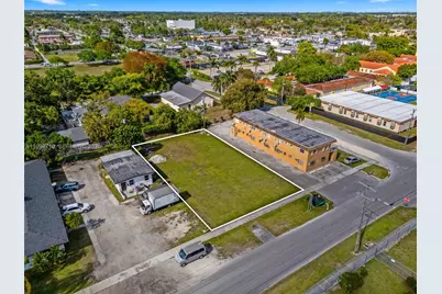 123 NW 6th St, Homestead, FL 33030 - Photo 12