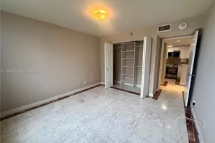 770 Claughton Island Dr, Miami, FL 33131 - Photo 10