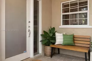 3135 Gifford Ln, Miami, FL 33133 - Photo 2