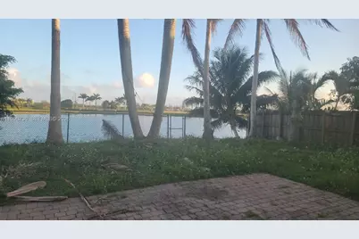 571 SE 37th Pl #571, Homestead, FL 33033 - Photo 16