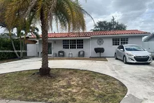 7651 NW 14th St, Pembroke Pines, FL 33024 - Photo 1