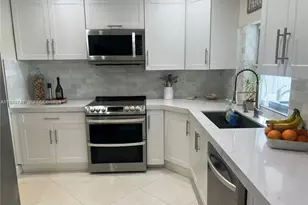7651 NW 14th St, Pembroke Pines, FL 33024 - Photo 2