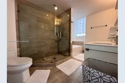 1300 Brickell Bay Dr #3206, Miami, FL 33131 - Photo 12