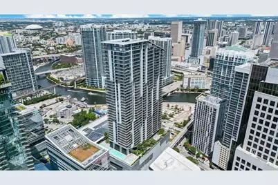 68 SE 6th St #2104, Miami, FL 33131 - Photo 18