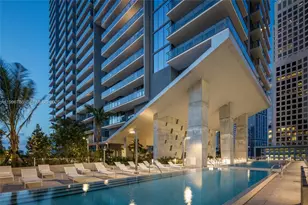 68 SE 6th St, Miami, FL 33131 - Photo 22