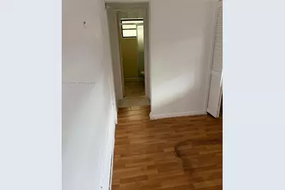 1185 W 32nd St, Hialeah, FL 33012 - Photo 8