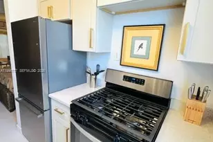 1050 Pennsylvania Ave, Miami Beach, FL 33139 - Photo 18