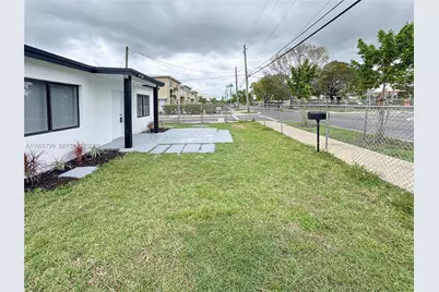 1305 NW 5th Ave, Florida City, FL 33034 - Photo 2