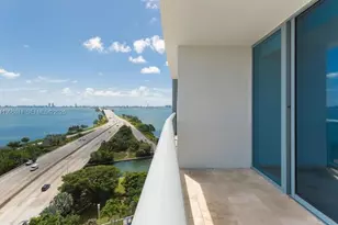 601 NE 36th St, Miami, FL 33137 - Photo 14