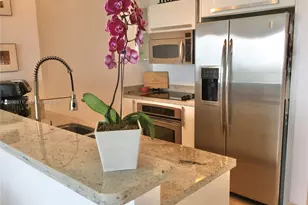 601 NE 36th St, Miami, FL 33137 - Photo 10