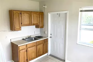12124 NE 5th Ave, North Miami, FL 33161 - Photo 12
